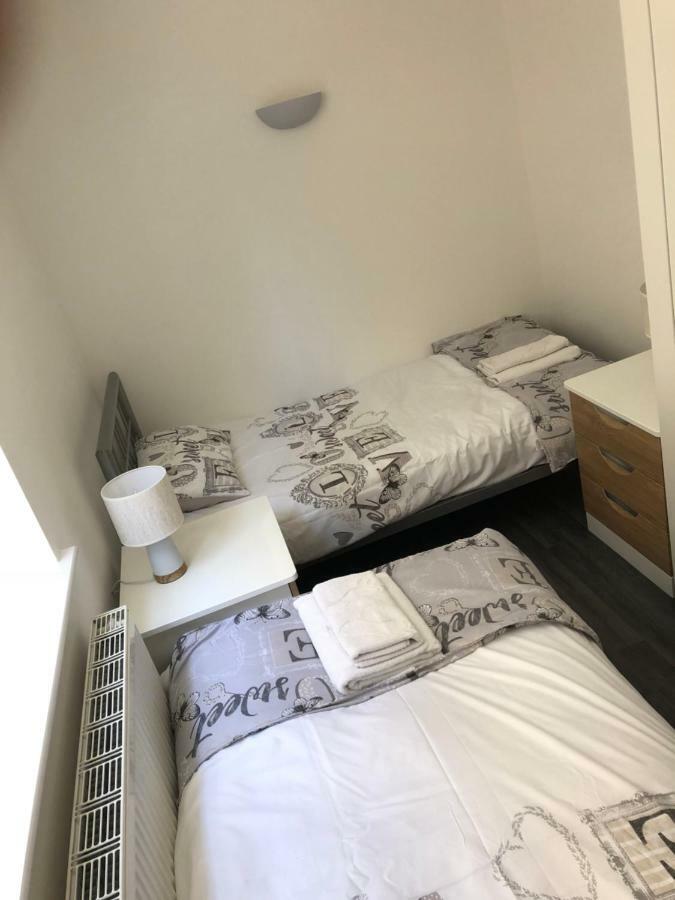 Bournemouth Hot Tub & Sauna Holiday Let Exterior photo